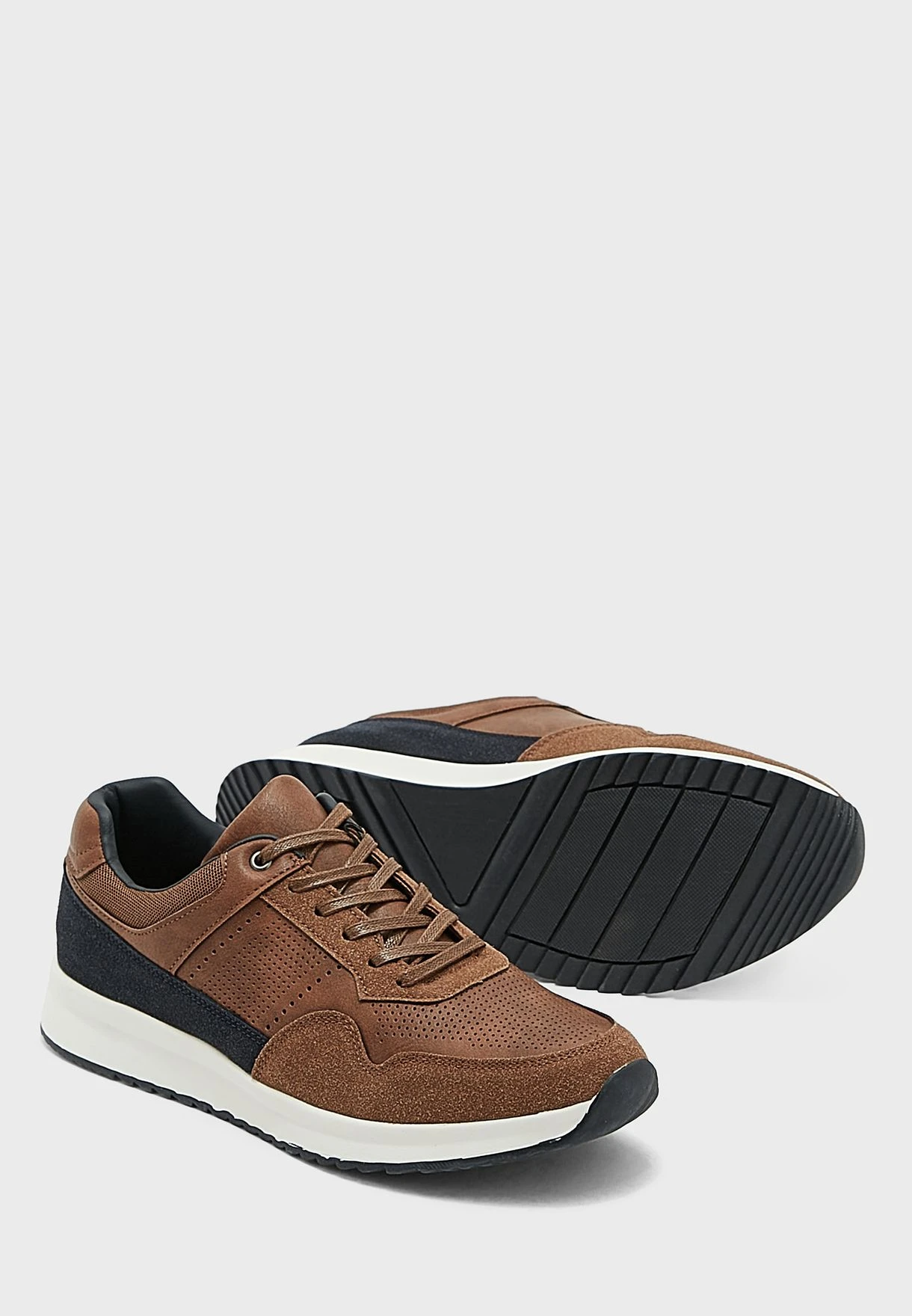 Casual Hybrid Sneakers 3 Casual Hybrid Sneakers - Image 3