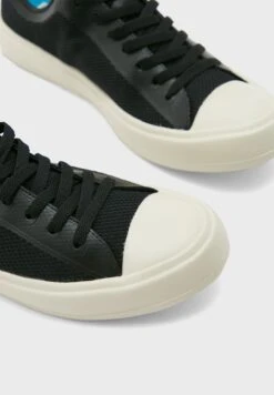 Phillips Low Top Sneakers -Easy Steps Sales 5 zoom desktop 100