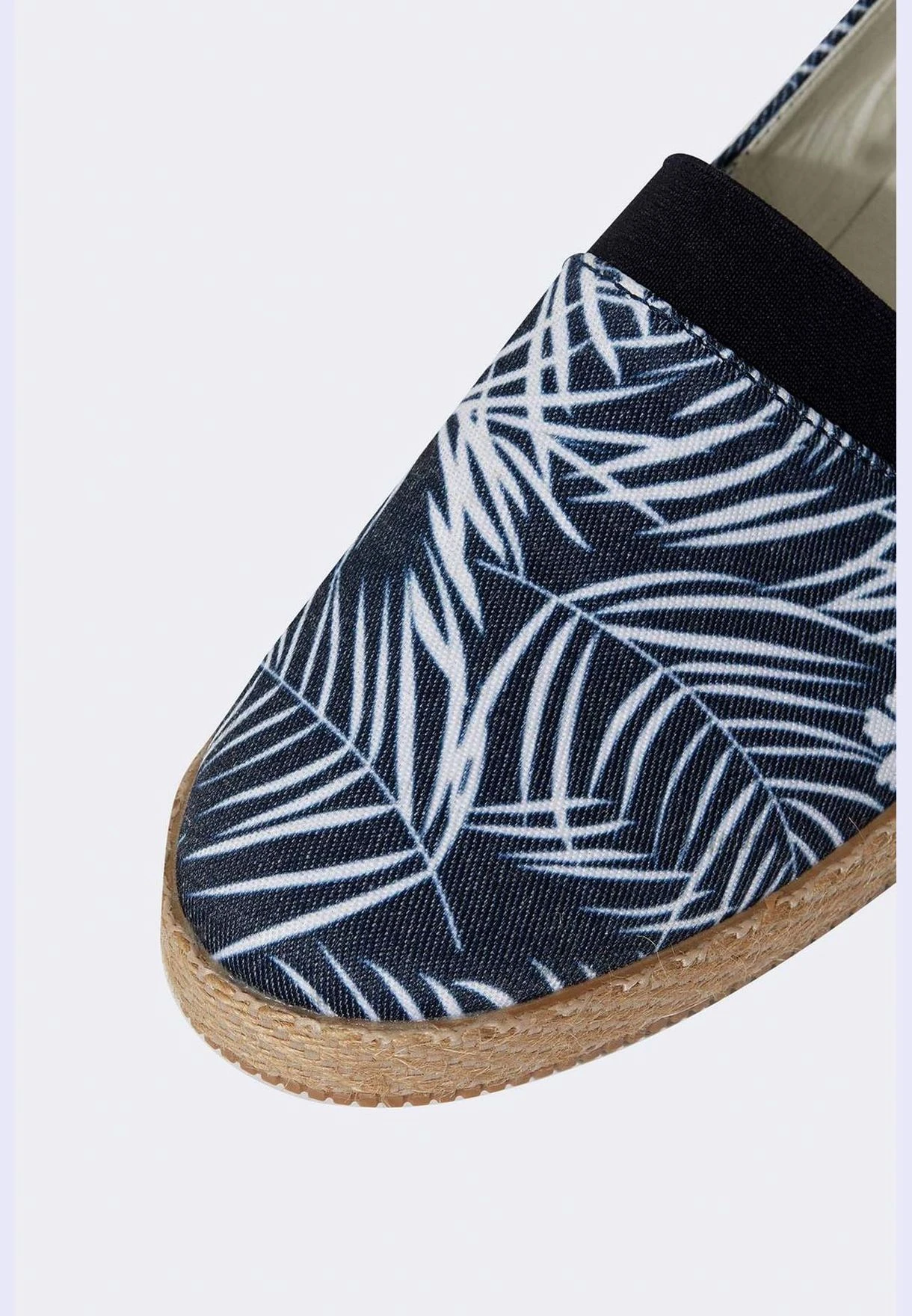 DeFacto Flat Sole Palm Print Espadrilles 5 DeFacto Flat Sole Palm Print Espadrilles - Image 5