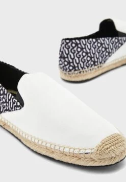 Hugo Casual Slip Ons -Easy Steps Sales 5 zoom desktop 146