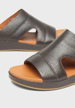 Wide Strap Arabian Sandals 11 Wide Strap Arabian Sandals -Easy Steps Sales 6 zoom desktop 17